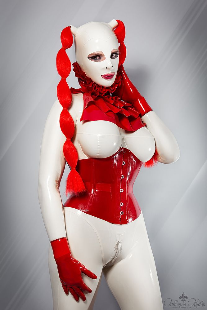 Photo HD Latex Doll Lea - 1