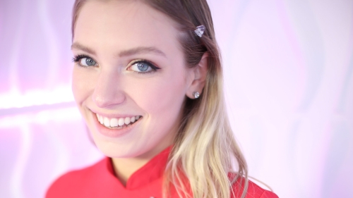 Swallow Salon Features Giselle Palmer Giving a Blowjob and Swallowing Sperm in 4K