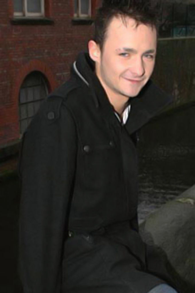 Josh Logan Gorge profonde