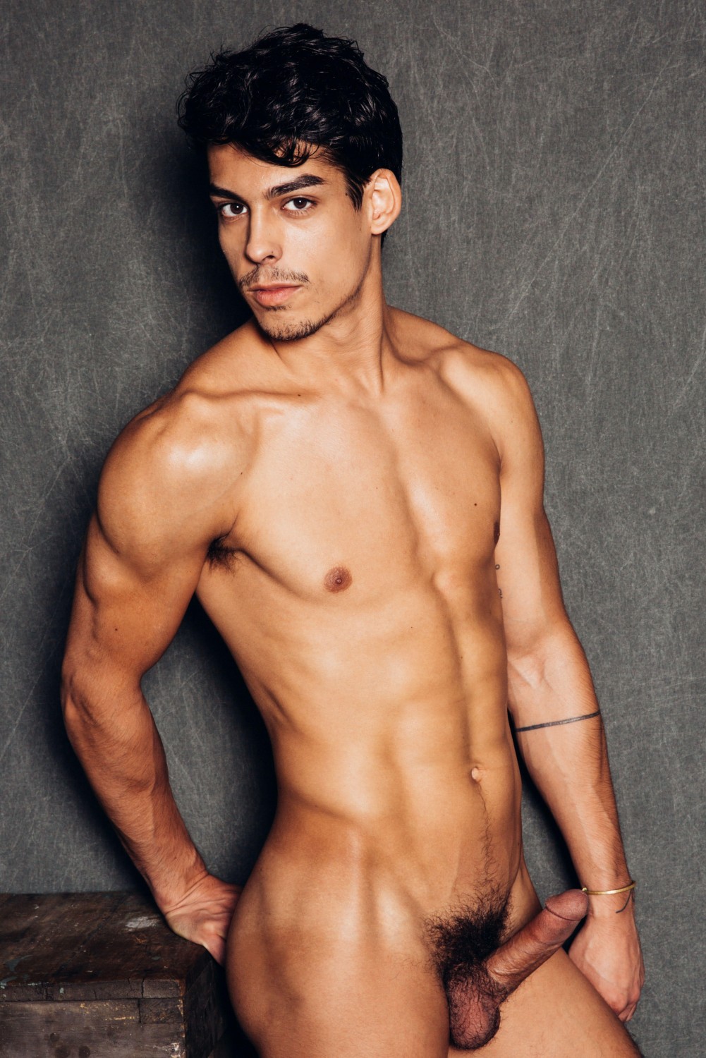 Nico Leon Gorge profonde