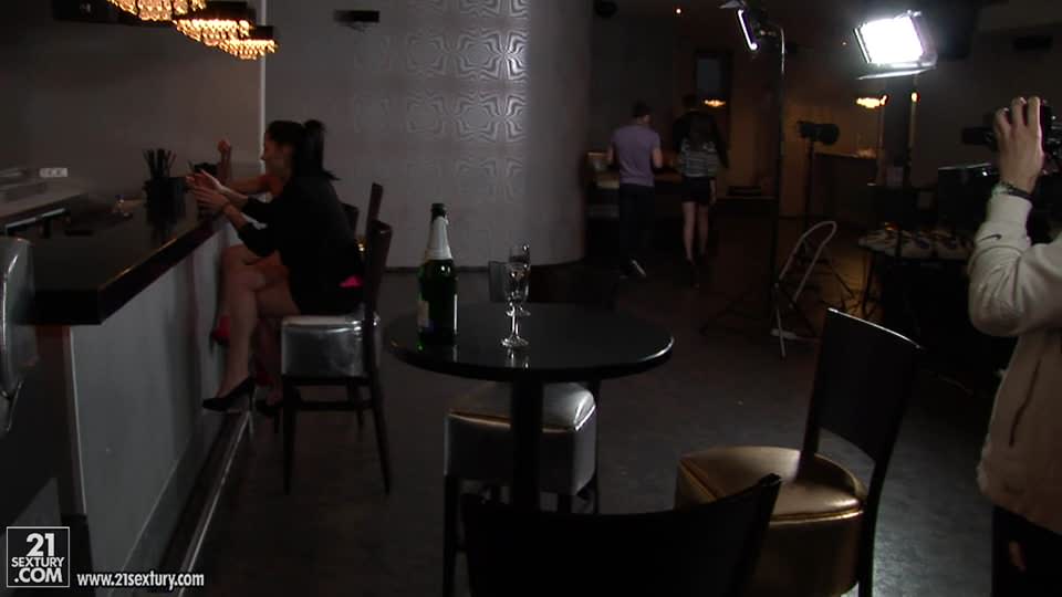 Backstage of 'The Spoils of Fame'