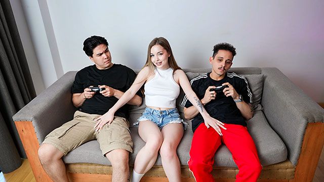 A Cuckold Husband Lost His Wife To FIFA To His Best Friend! - Jenny Kitty