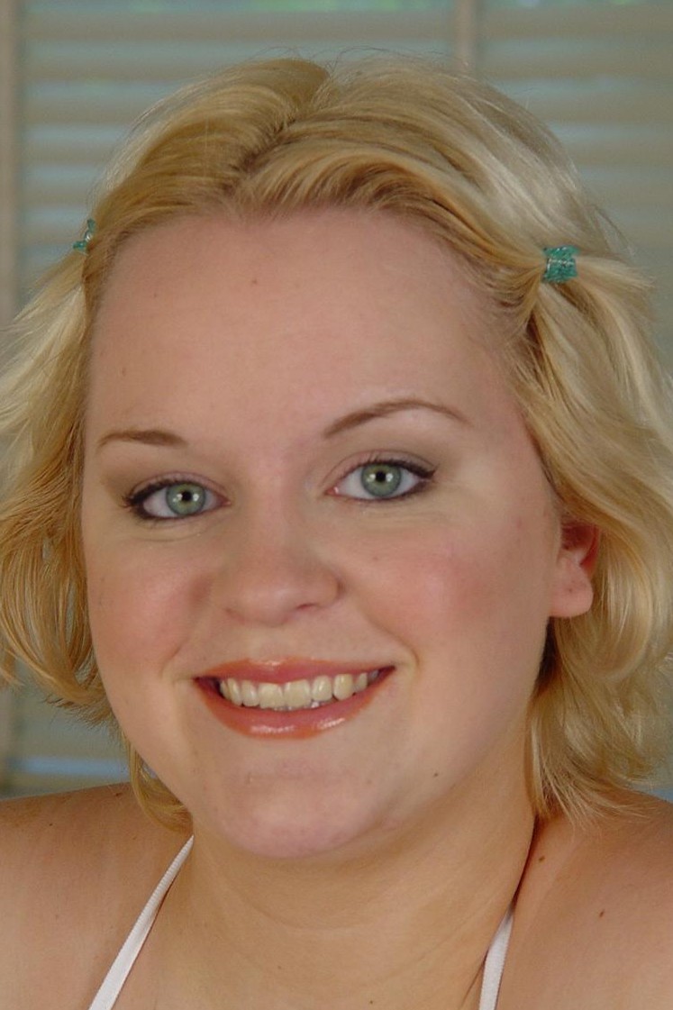 Ava Monroe Wives in Pantyhose