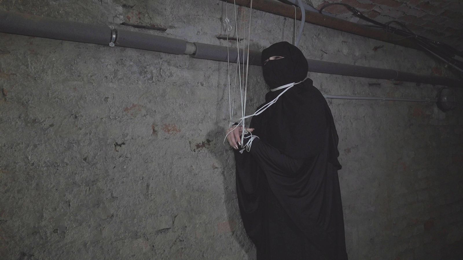 Hunky neighbor saves woman and gets reward