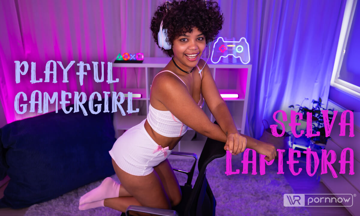 Erotic Gaming Session starring Selva Lapiedra
