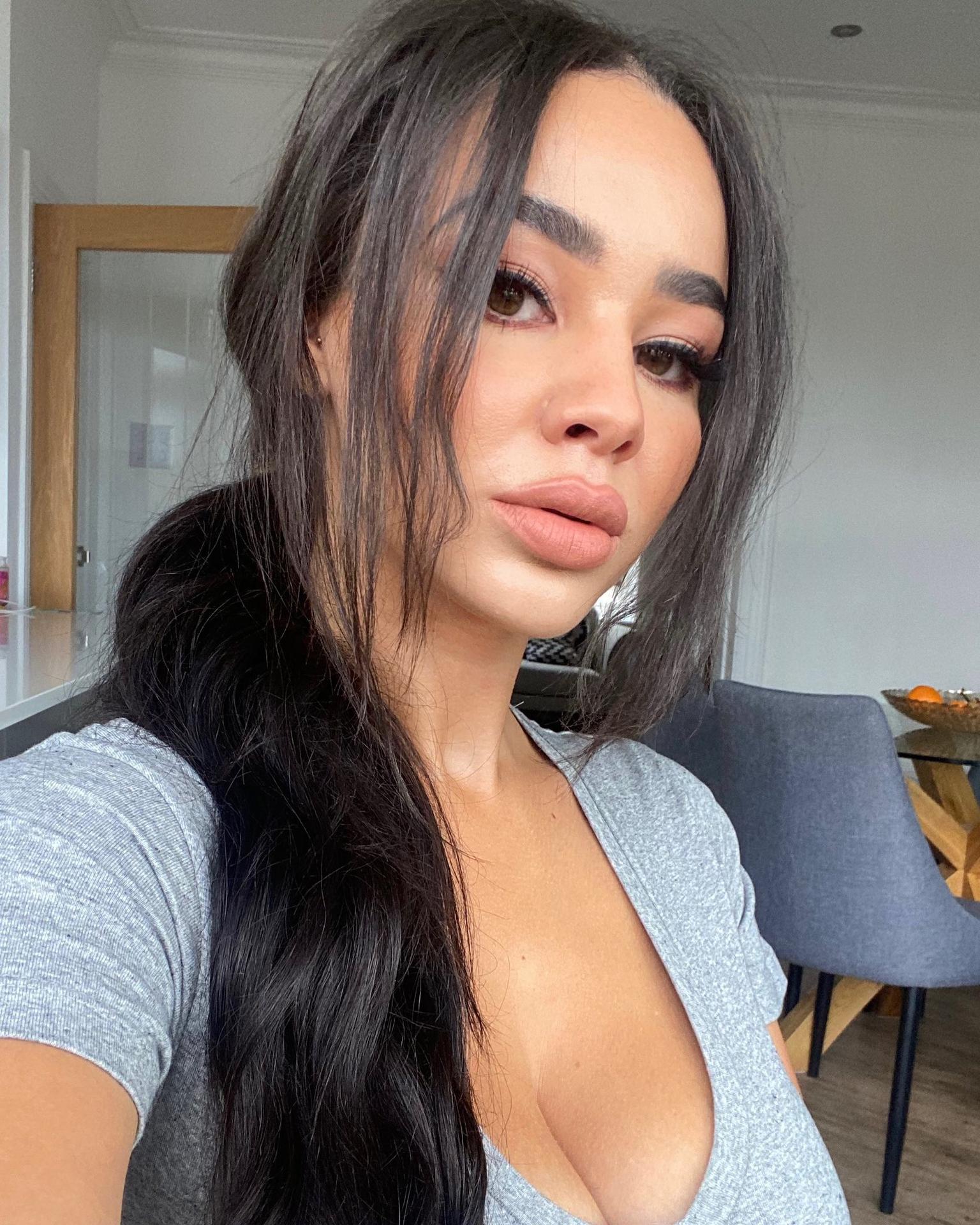 Courtnie Quinlan May Contain Girl