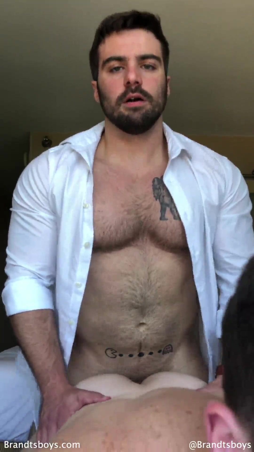 POV: I'm in your city for business & invite you to my room for a drink 😏