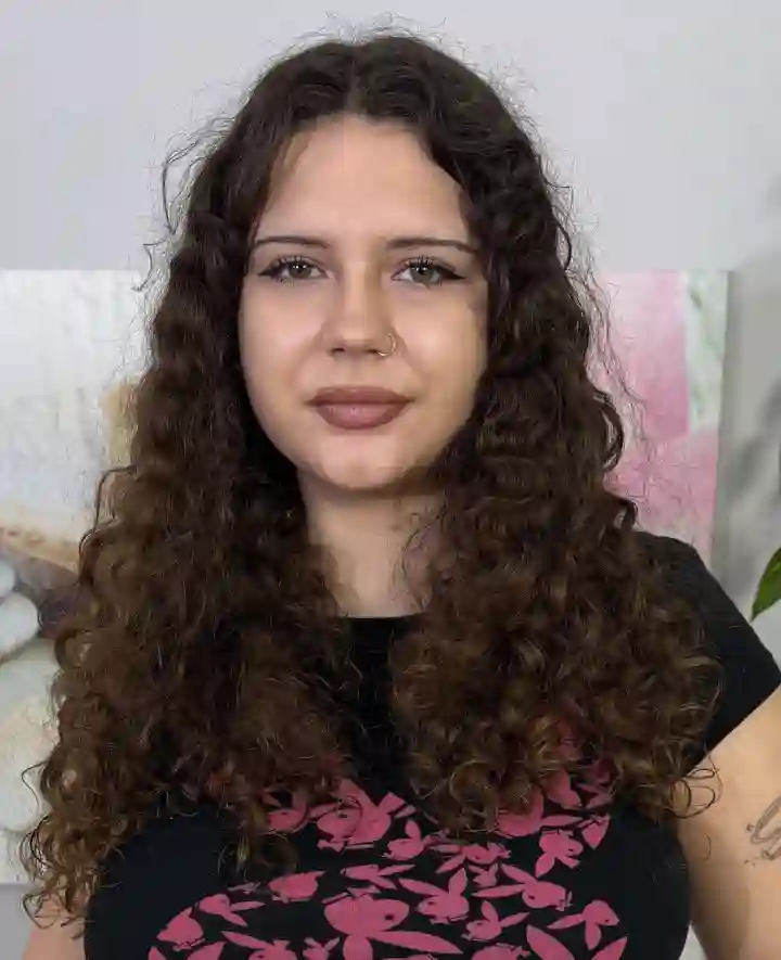 Rose Noir Gorge profonde