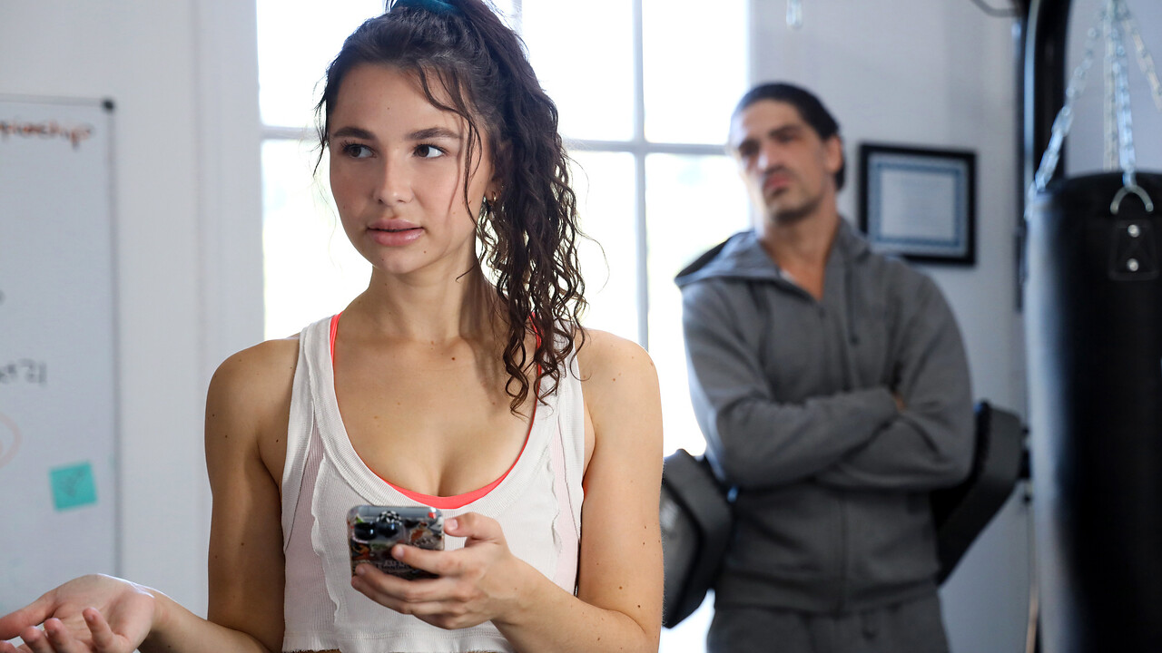 My Boyfriend Thinks Im Fucking The Coach - S1:E6