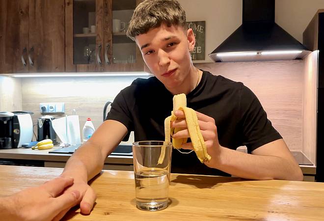Exclusive - Justin Skye