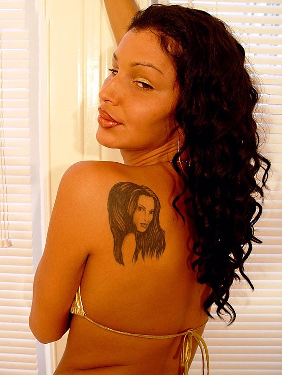 Photo HD Alicia Jolie - 8