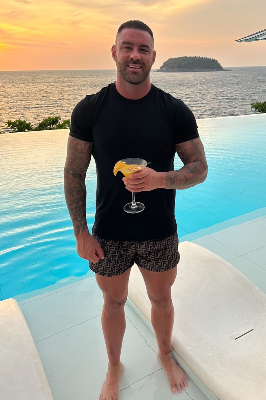 Primal Instincts Fessée