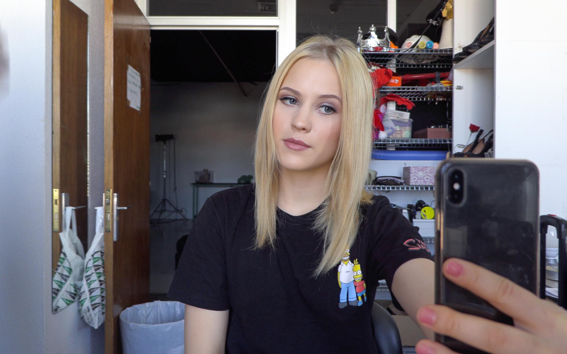 Nikki Hill #2 - Gloryhole - Behind The Scenes