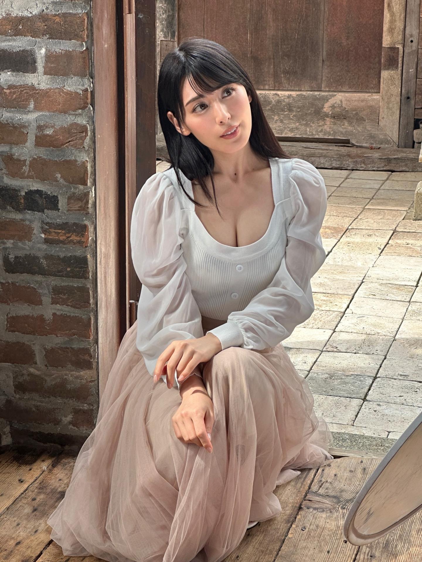 Kiho Kanematsu Facial