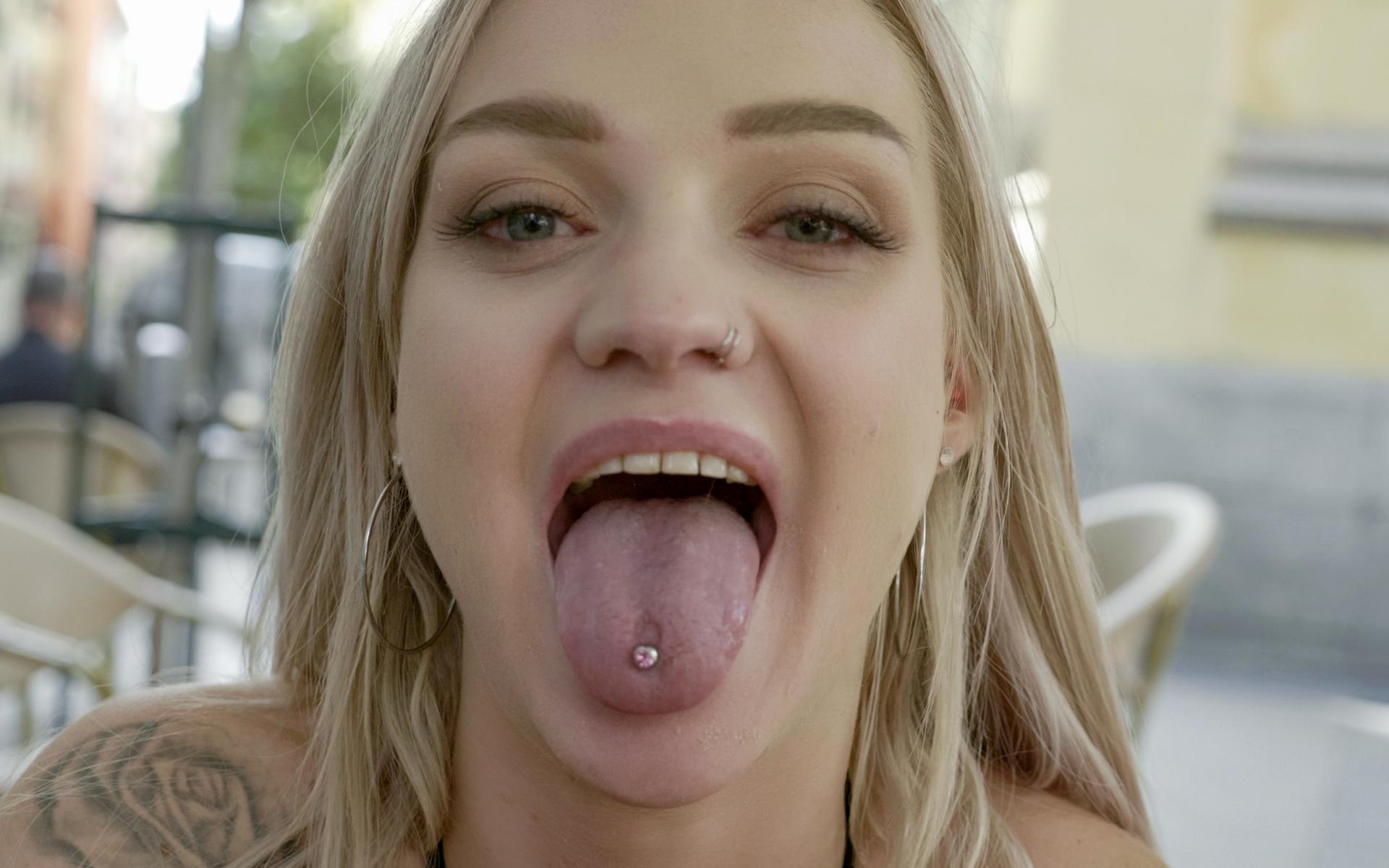 Nathalie Kitten #1 - Interview before Bukkake