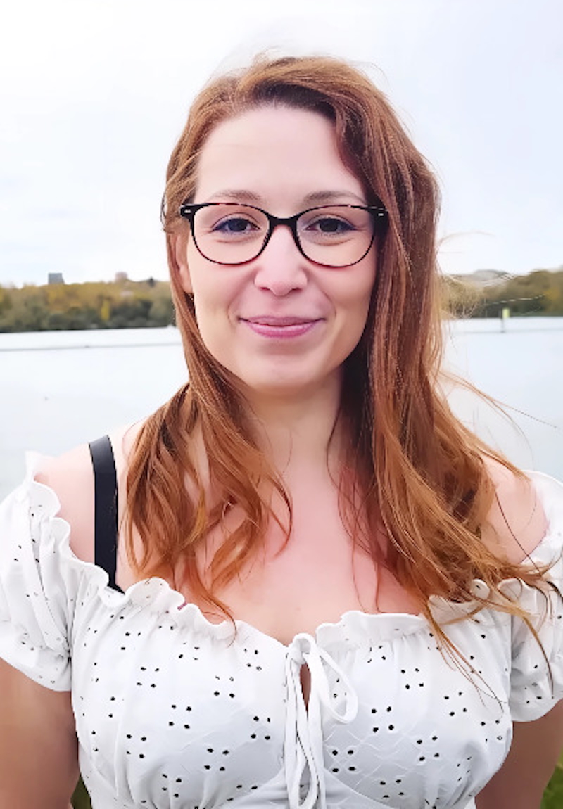 Photo HD Red Andrea Moon - 3