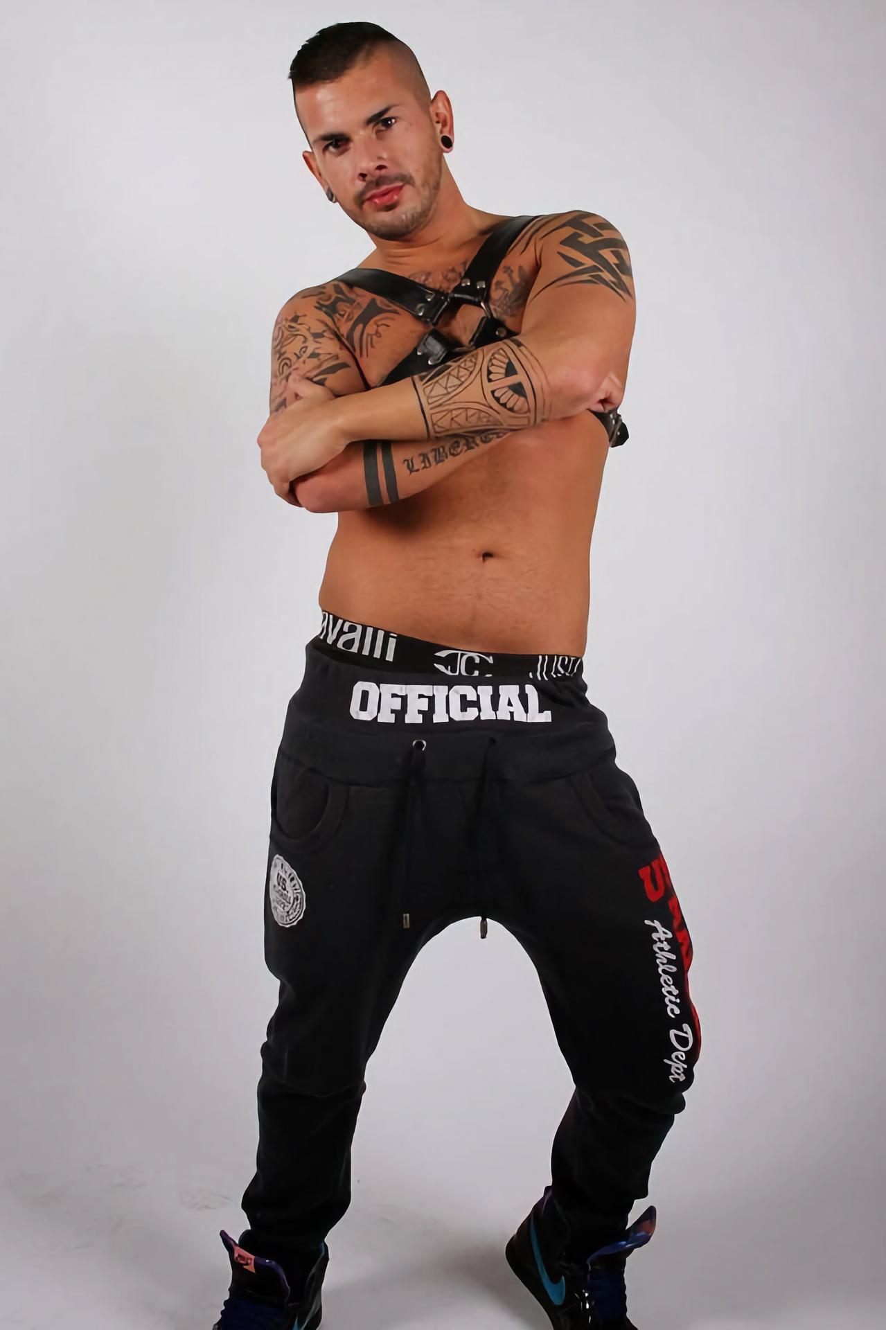 Aday Traun Anulingus