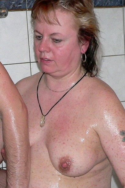 Ewina Sexe en groupe