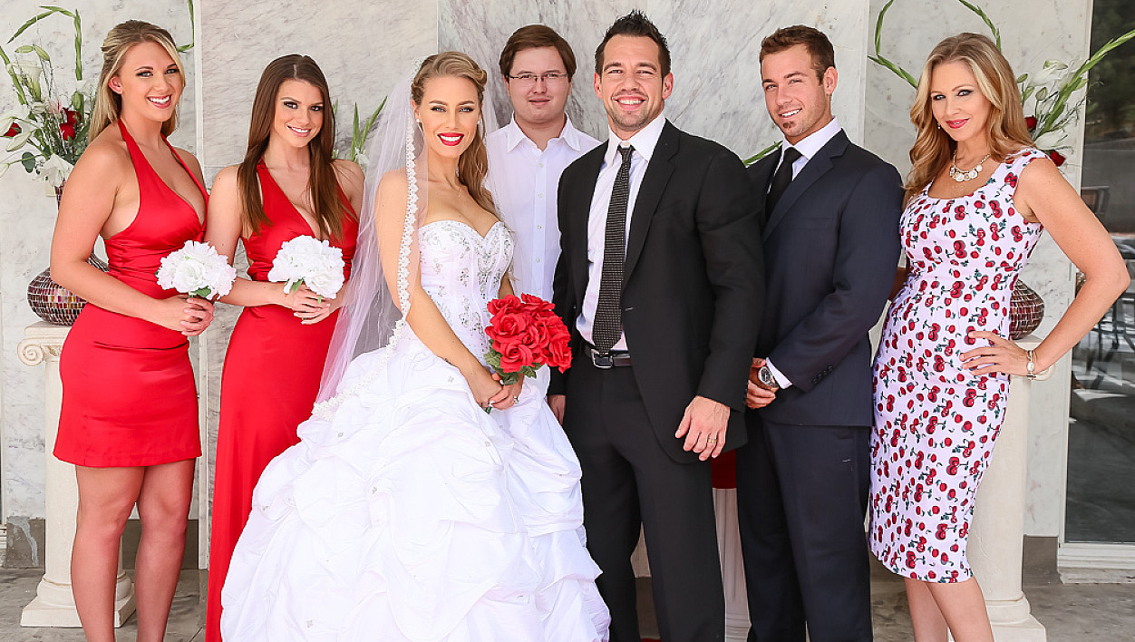 Brooklyn Chase fucking in the bedroom with her big ass