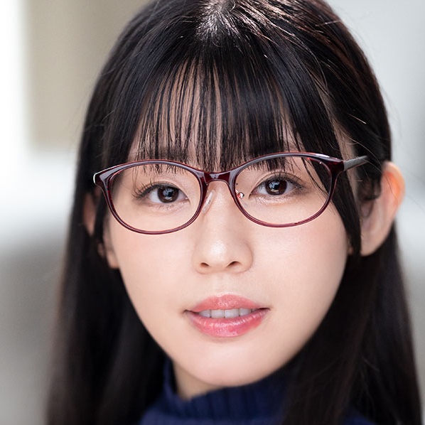 Mikana Okuno Fessée