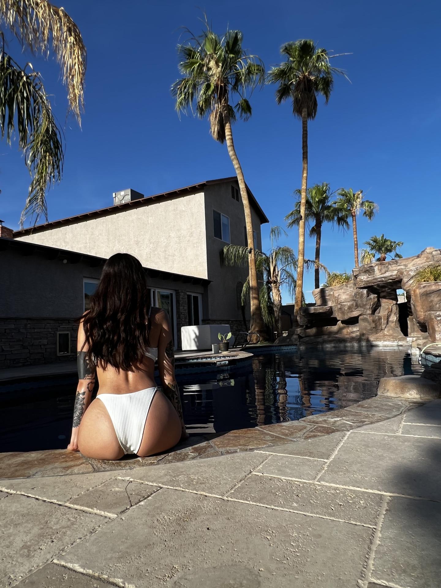 Daisy Luu Masturbation