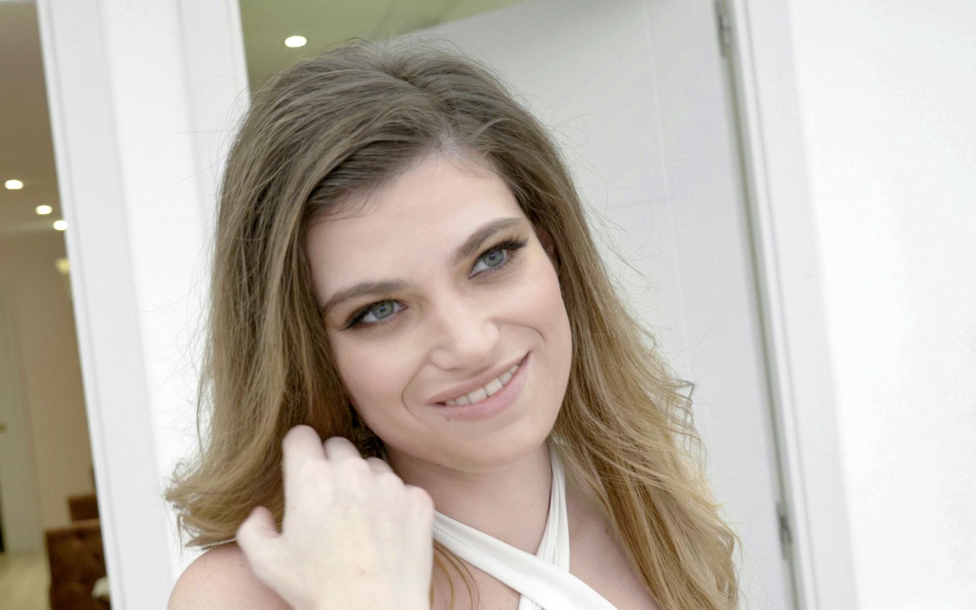 Nicole Rae #2 - Bukkake - Behind The Scenes - Goodbye Cumshot