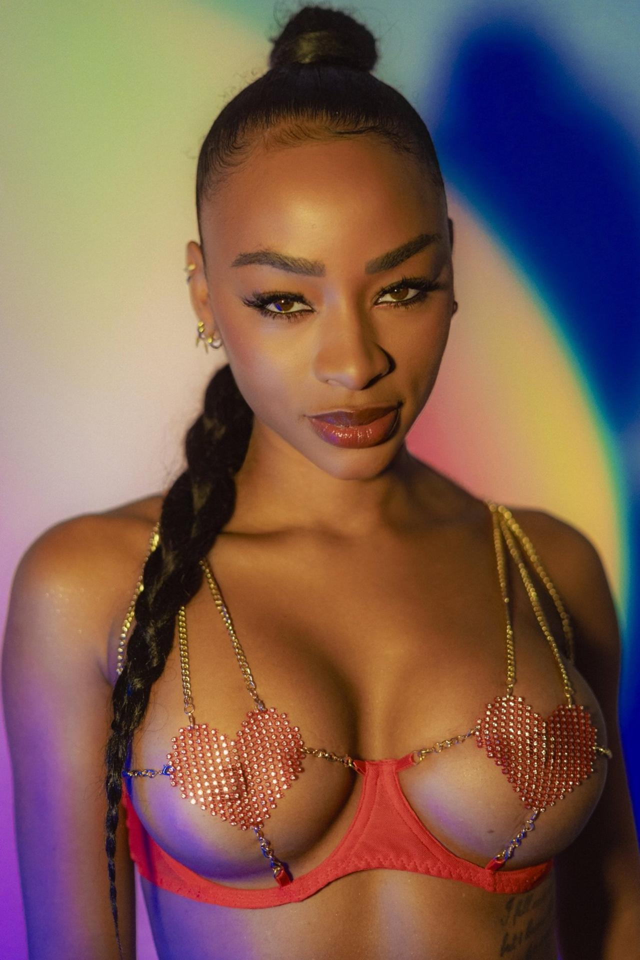 Malia Lenoir Fisting