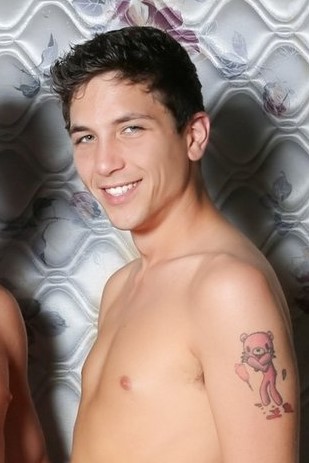 Photo HD Drake Stone - 2