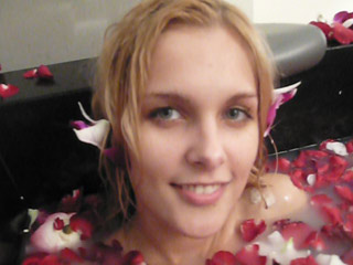 I'm having bath with roses