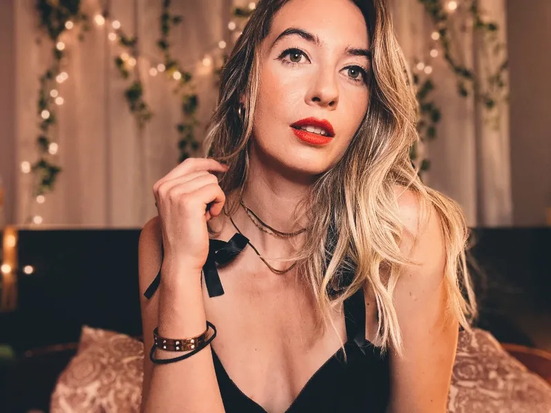 Photo HD Electric April - 6