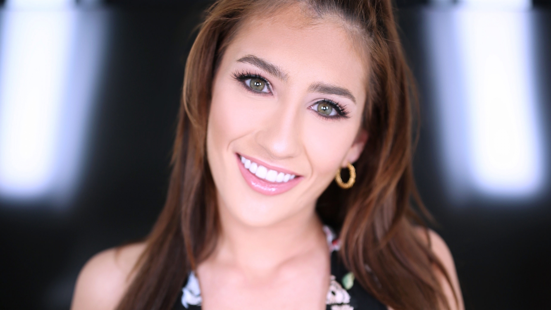 Davina Davis Loves Cum and is a Good Fuck