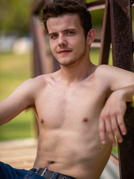 Photo HD Logan Briggs - 1