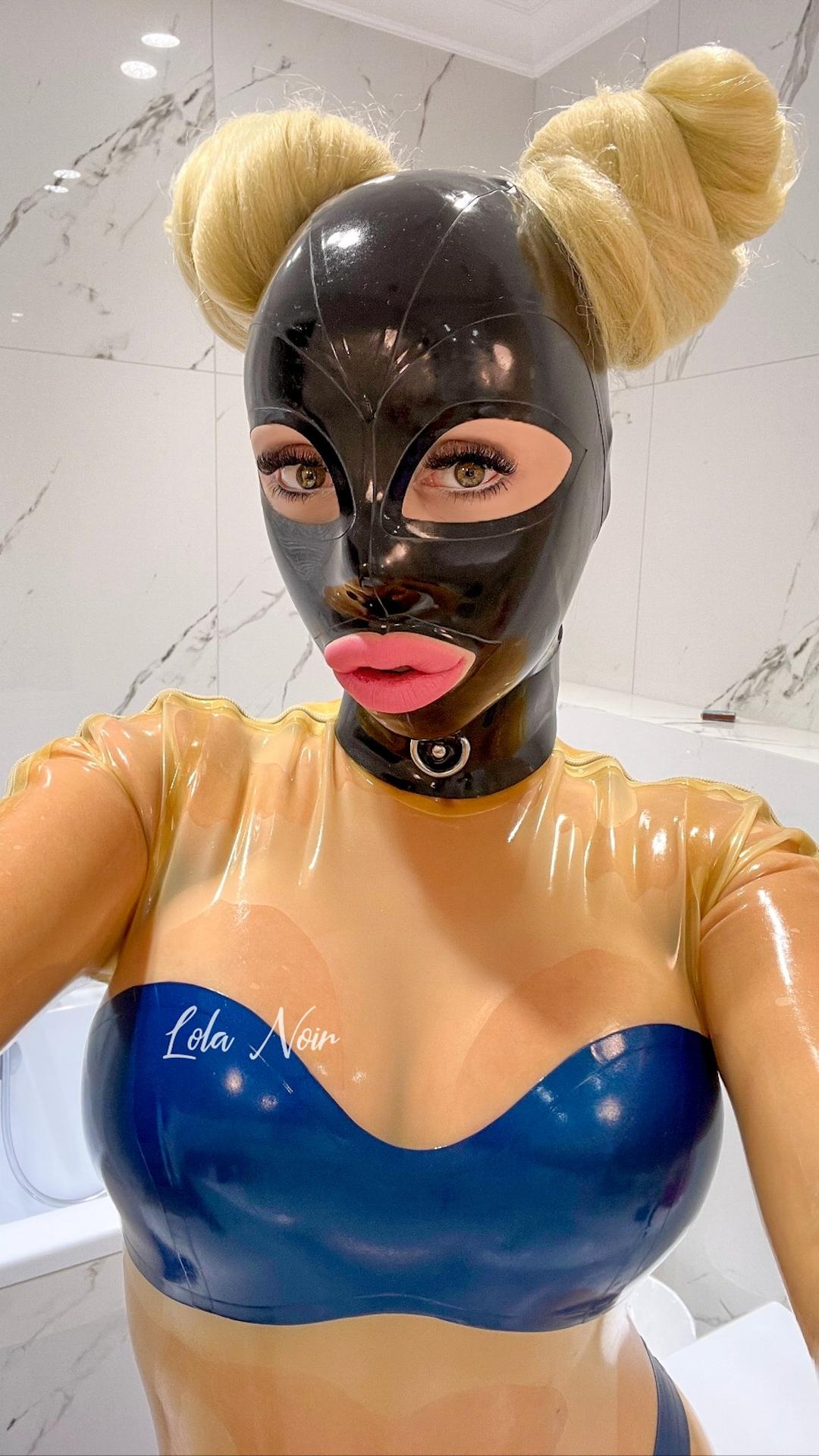 Lola Noir Domination