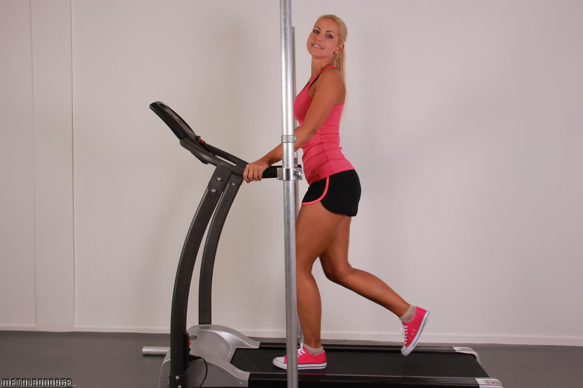 MB329 - FEATURE: Jenni’s workout