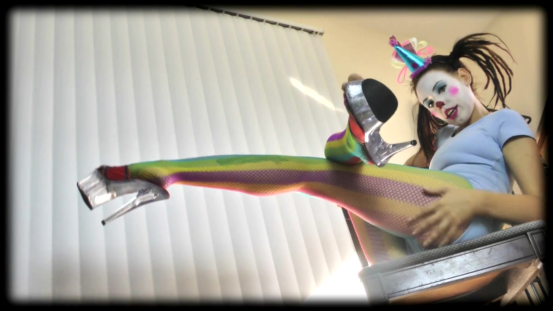 Leg-Crossing Clowncraft