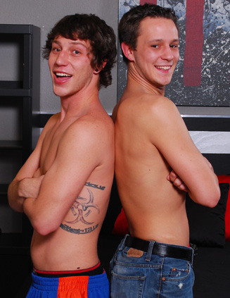 Paul Gives Head & Barebacks Jason