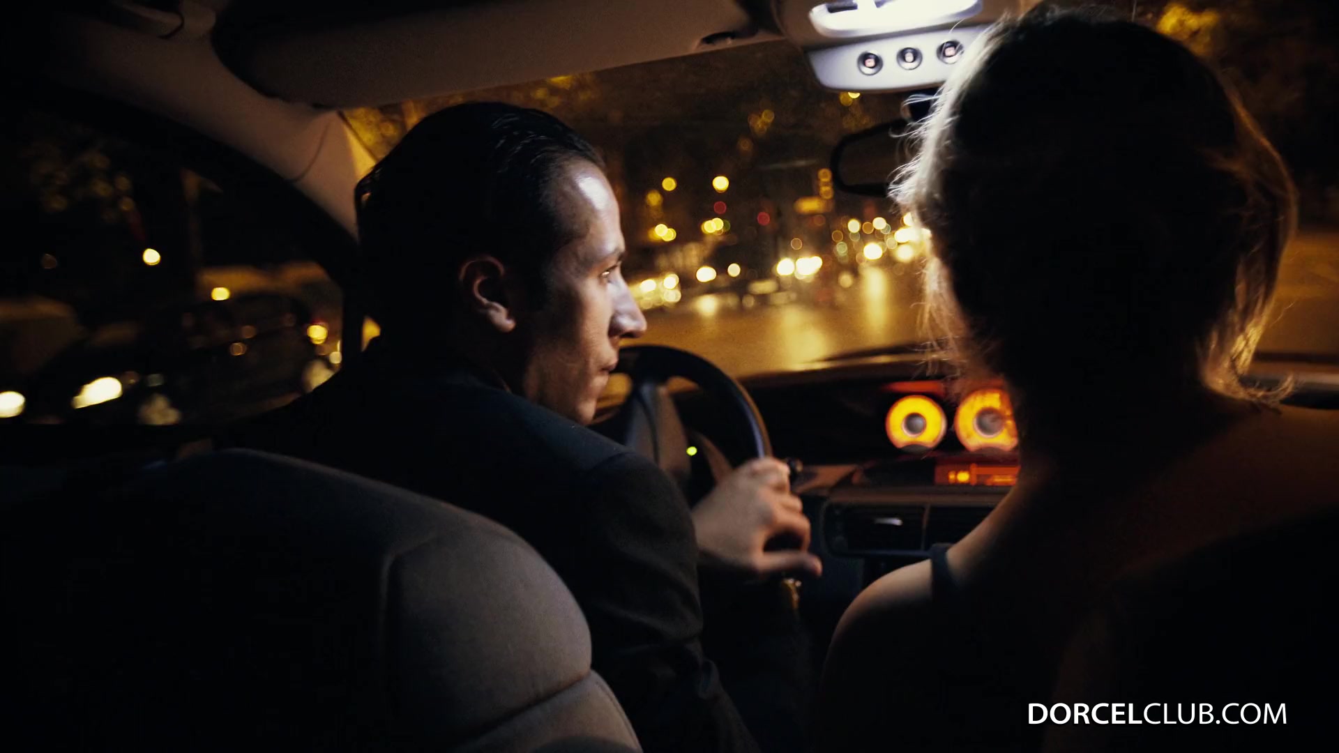 Nice Anna's blowjob for the taxi driver in front of her friends