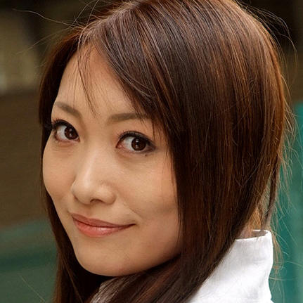 Anna Akiyama Facial