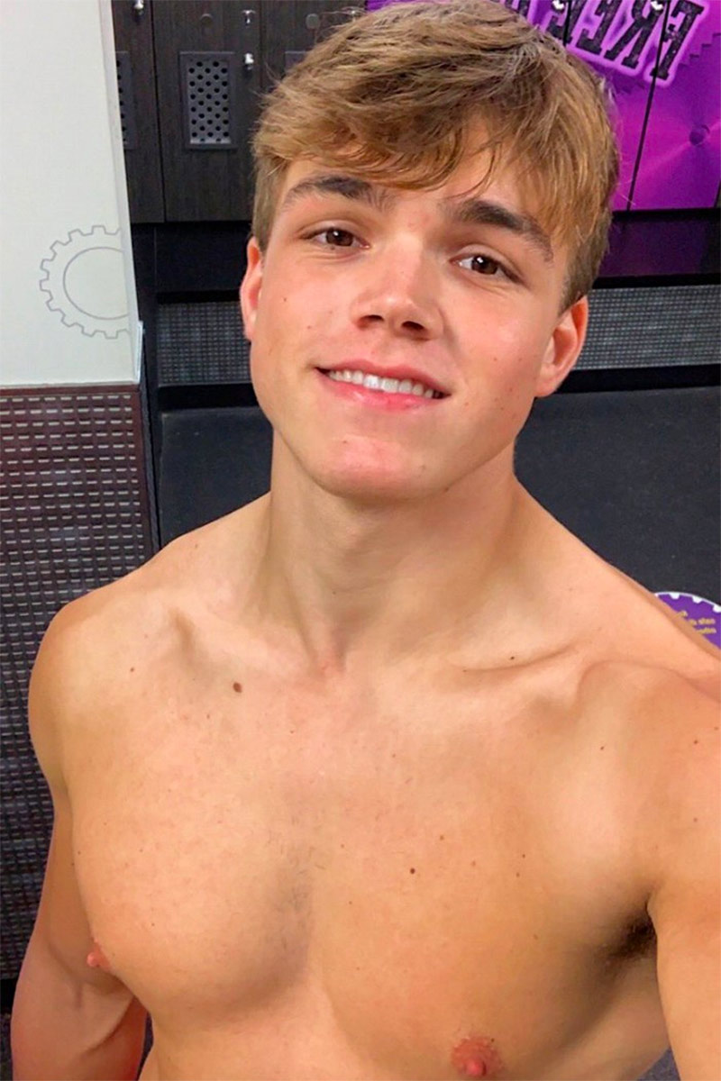 Derek Shaw Anulingus