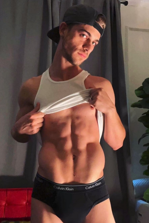 Photo HD Dillon Roman - 5