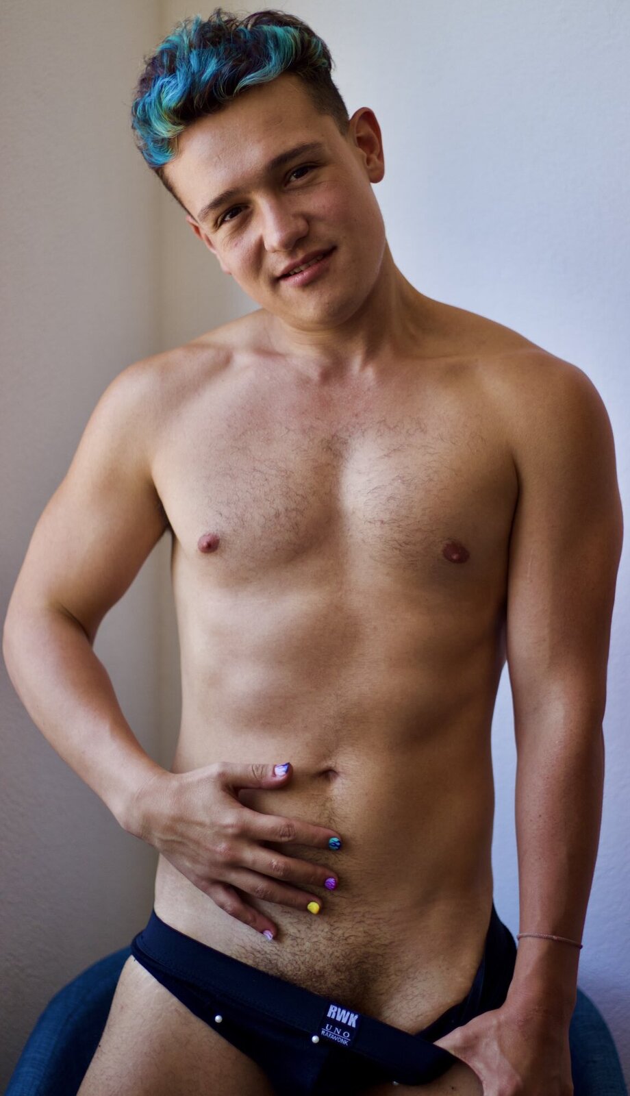 Vic Twink Latin Leche