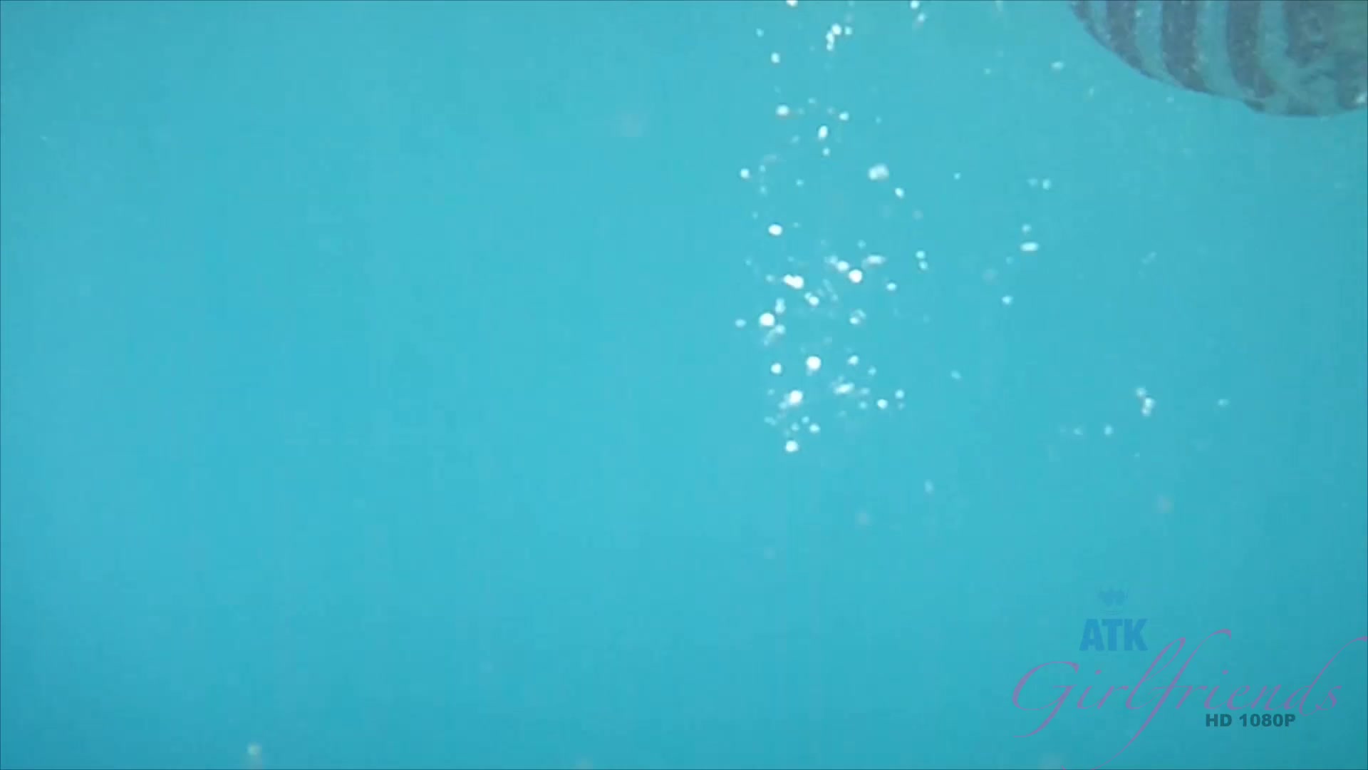 Cece Loves Relaxing With You In Hawaii