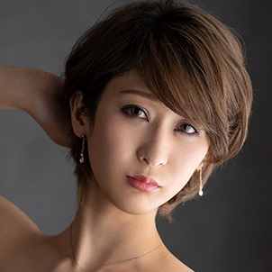 Mirai Sena Branlette espagnole