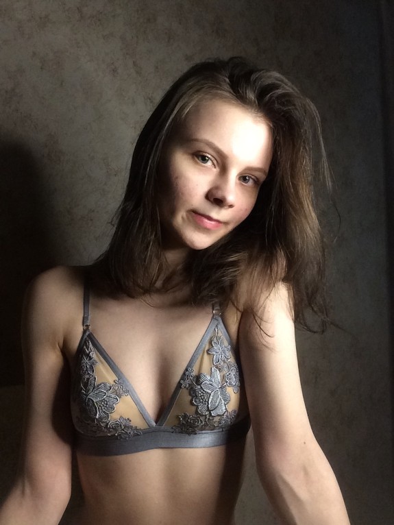 Photo HD HiYouth - 2