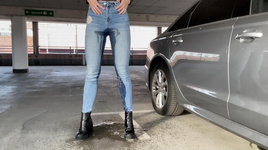 High waist jeans completely soaked