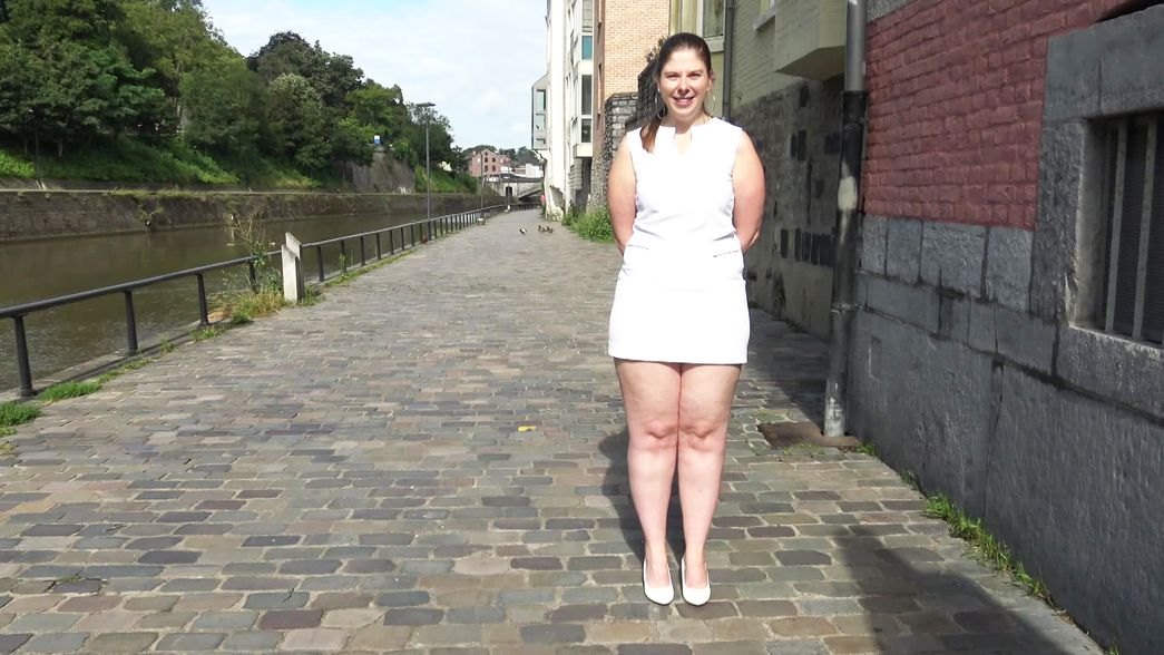 Alice, 35, very sassy webaster...