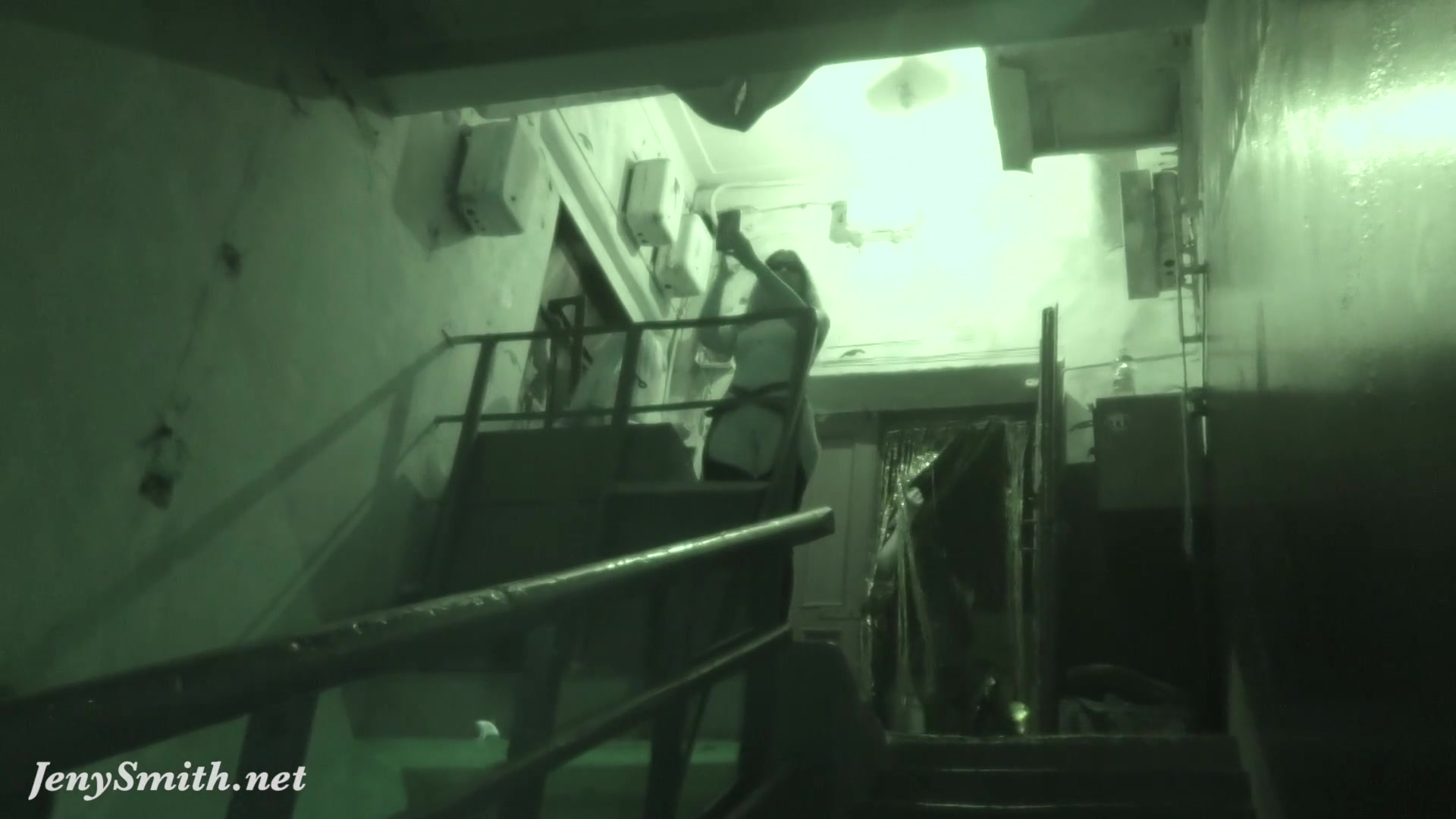 Mary goes to a club!