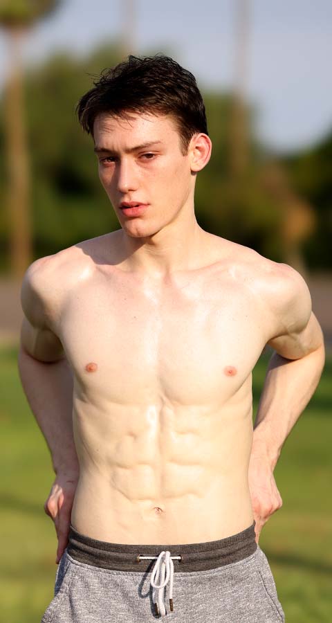 Kingsley Kross Anulingus