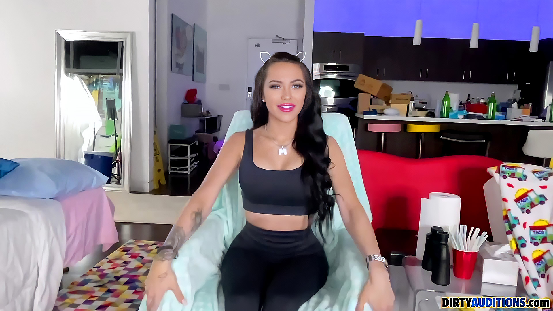 Filling Up MJ's Fresh Pussy