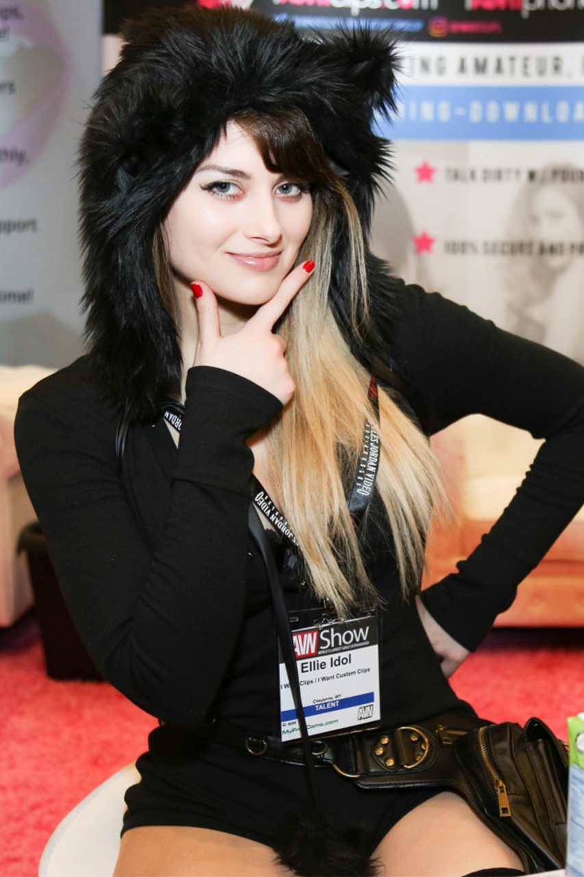 Photo HD Ellie Idol - 5